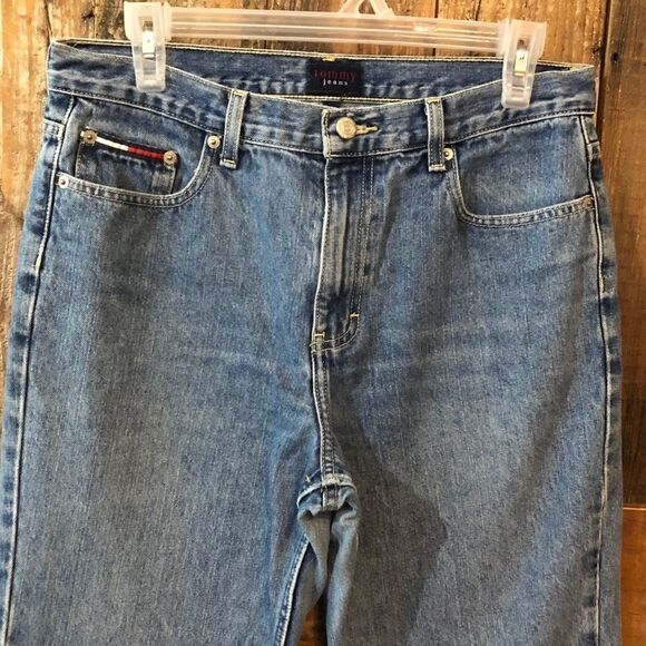 Tommy Hilfiger 9 Blue Denim Vintage High Waisted Large Logo Patch Faded Jeans - Picture 4 of 7